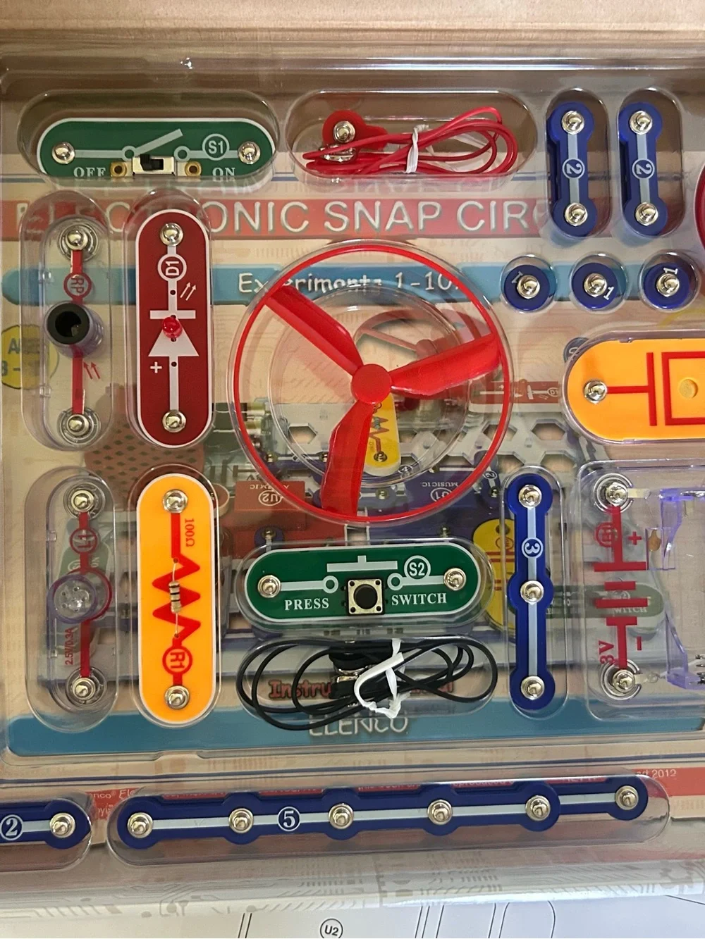 Elenco Snap Circuits Building Discovery Electronics Model SC-100 Complete STEM